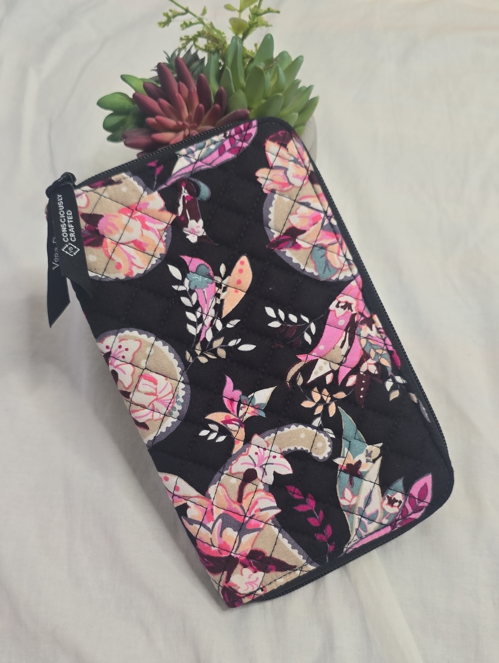 Vera Bradley Quilted Floral Zip RFID Travel Wallet Black Pink Floral NWT